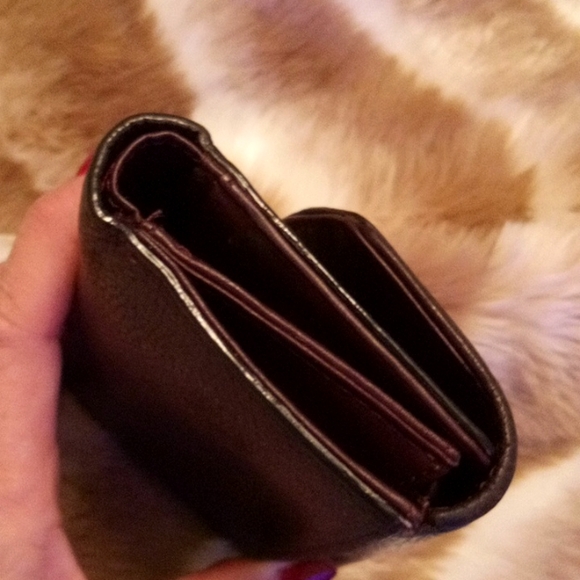 KATE SPADE♠️NEW YORK Brown Vintage Leather Wallet! Red Kate Spade  Fabric Inside - Picture 11 of 13